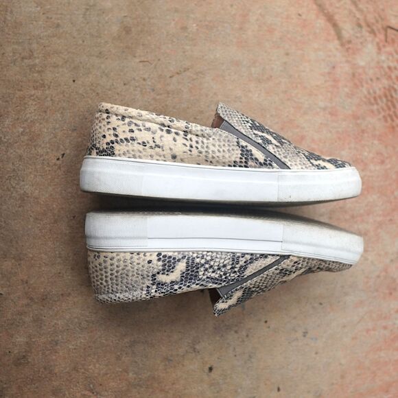 Vince Camuto Snake Print Slip On Sneakers Platform Skater Shoes Size 10 - Picture 11 of 12